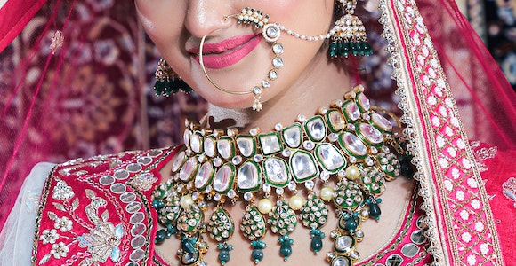 Visit and explore cheap and latest designs of pakistani bridal jewellery sets.